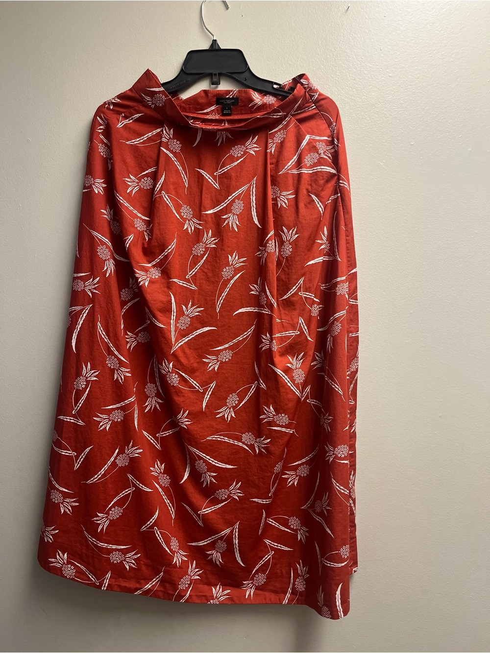 Ann Taylor Red Floral Skirt 100% cotton